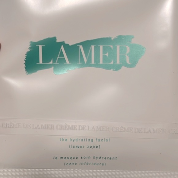 La Mer Hydrating Facial Sheet Mask x2 Set (Upper & Lower Face) 🌊✨ - Picture 2 of 6
